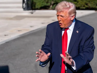 Trump mantiene bloqueo naval a Irán pese a reapertura del estrecho de Ormuz