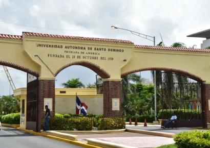 Universidad Autónoma de Santo Domingo suspende docencia en su sede central