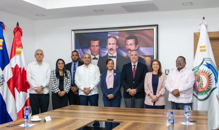 UNODC Y EMBAJADA DE CANADÁ REFUERZAN CAPACIDADES DE LA DNCD CON ENTREGA DE EQUIPOS TECNOLÓGICOS 
