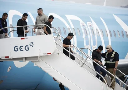 Costa Rica recibe su primer vuelo con 25 deportados de EE.UU. bajo acuerdo migratorio