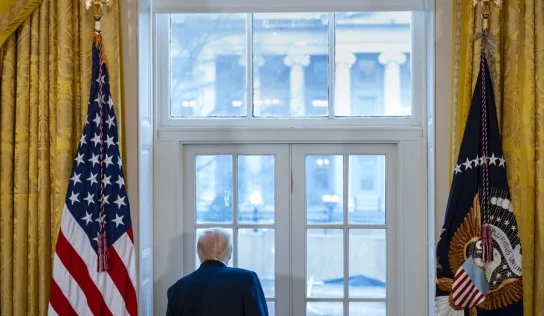 Comisión aprueba proyecto del salón de baile en la Casa Blanca a pesar de la oposición judicial