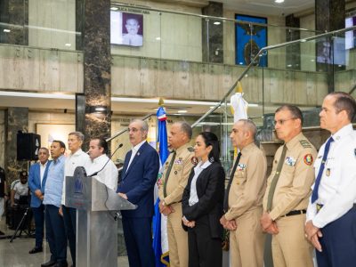 Presidente Abinader: FF. AA. de RD  esta listas para cualquier contingencia ante situación en Haití