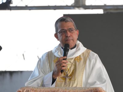 El arzobispo Carlos Morel Diplán cuestiona lentitud de la justicia por tragedia del Jet Set