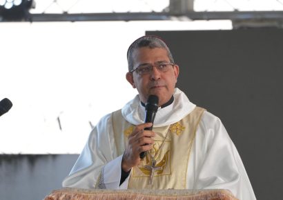 El arzobispo Carlos Morel Diplán cuestiona lentitud de la justicia por tragedia del Jet Set