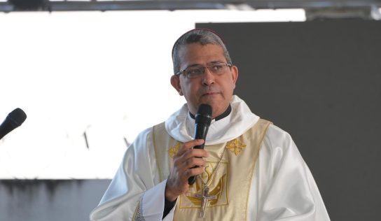 El arzobispo Carlos Morel Diplán cuestiona lentitud de la justicia por tragedia del Jet Set