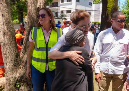 Residentes de Gazcue agradecen rápida intervención de Carolina Mejía tras daños por vientos