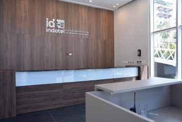 Indotel inicia “Programa de Atención Integral a la Niñez Asistida por Conectividad Digital” en San Juan