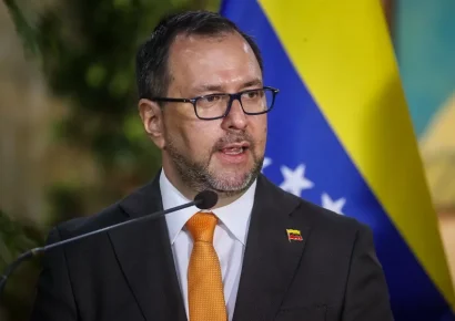 Canciller de Venezuela descarta restablecer relaciones diplomáticas con Chile y critica a José Antonio Kast