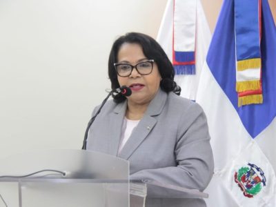 Presidenta de la CCRD, Emma Polanco explica que se buscaron incentivos por desempeño, no aumentos salariales.
