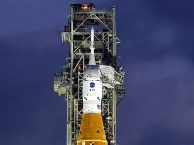 NASA reporta “buen estado” de astronautas de Artemis II mientras orbitan la Tierra rumbo a la Luna