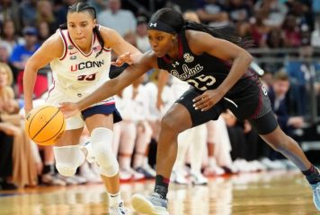 South Carolina y UCLA avanzan a la final del baloncesto universitario femenino