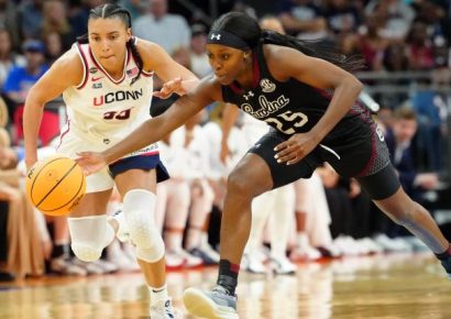 South Carolina y UCLA avanzan a la final del baloncesto universitario femenino