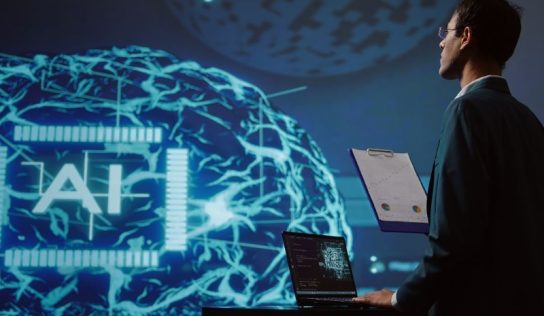 China sanciona a tres plataformas por no etiquetar contenido generado con IA