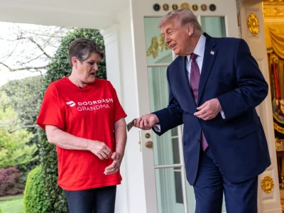 Donald Trump recibió un pedido de McDonald’s en la Casa Blanca