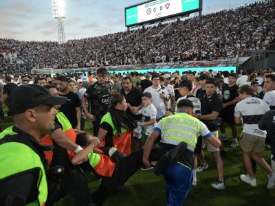 Violencia en el Superclásico paraguayo: 72 heridos y 63 detenidos tras choques en el Defensores del Chaco