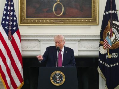 Trump denuncia referéndum ‘amañado’ en Virginia tras victoria demócrata