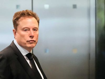 Musk acusa a OpenAI de traición y exige revertir su modelo de lucro