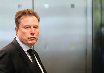 Musk acusa a OpenAI de traición y exige revertir su modelo de lucro