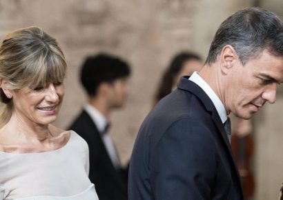 Esposa de Pedro Sánchez al banquillo de los acusados por cuatro presuntos delitos