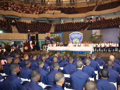 Gobierno de Luis Abinader gradúa más de 2,300 nuevos agentes policiales en la 148.ª promoción