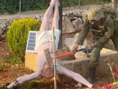Polémica en Líbano por la destrucción de un Cristo a martillazos por un soldado israelí