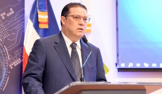 Sanz Lovatón asegura plan del Gobierno evita alzas y desabastecimiento pese conflicto EE.UU.–Irán