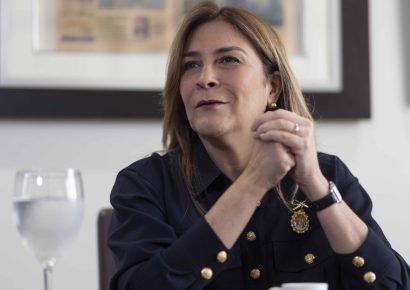 Carolina Mejía sigue trabajando: ¡San Carlos se ilumina!
