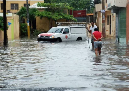 Centro de Operaciones de Emergencias declara alerta roja en dos demarcaciones por intensas lluvias