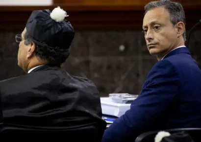 Tribunal aclara que viaje de Jean Alain a España no detiene proceso judicial