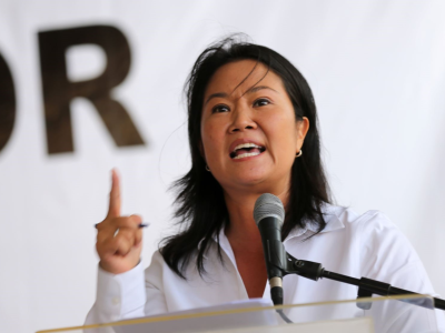 Keiko Fujimori se postula nuevamente por cuarta vez a la presidencia de Perú, buscando redimir el legado de su padre