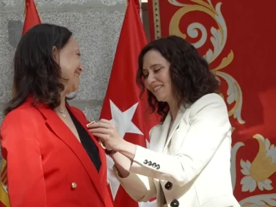 María Corina Machado recibe la Medalla de Oro de Madrid ante miles de venezolanos