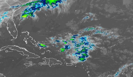 Vaguada continuará provocando intensos aguaceros este lunes