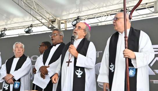 “No más promesas: queremos respuestas”, padre Rogelio cuestiona justicia en caso Jet Set