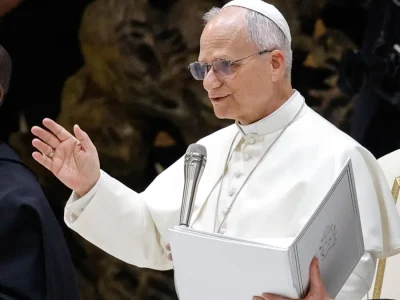El papa León XIV insta a una política cercana al pueblo como freno al populismo