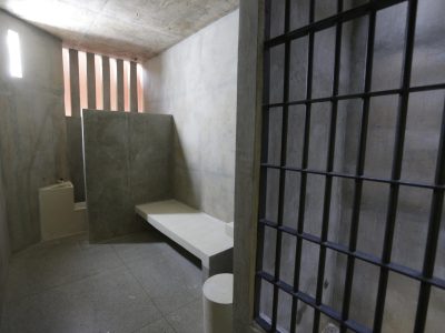 Juez federal ordena liberación de familia egipcia detenida en centro migratorio de Texas