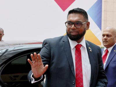 Presidente de Guyana Dispuesto a Dialogar con Delcy Rodríguez a Pesar de la Disputa Territorial por el Esequibo