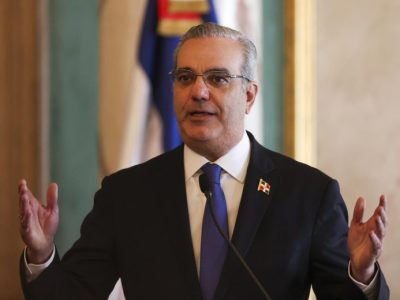 Luis Abinader rumbo a Madrid para la Cumbre Iberoamericana: un paso clave en diplomacia dominicana