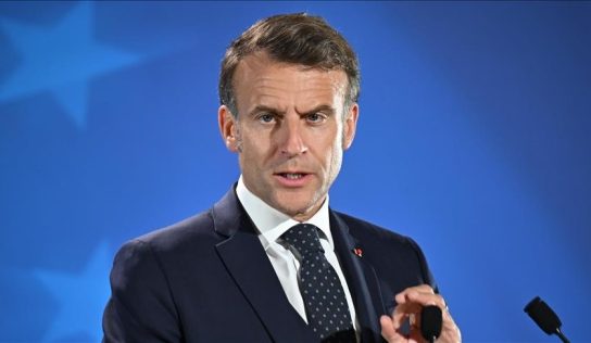 Macron apuesta por la paz justa en Ucrania mientras se mantiene la frágil tregua pascual
