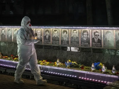 Zelenski alerta sobre “terrorismo nuclear” ruso en el 40 aniversario de Chernóbil