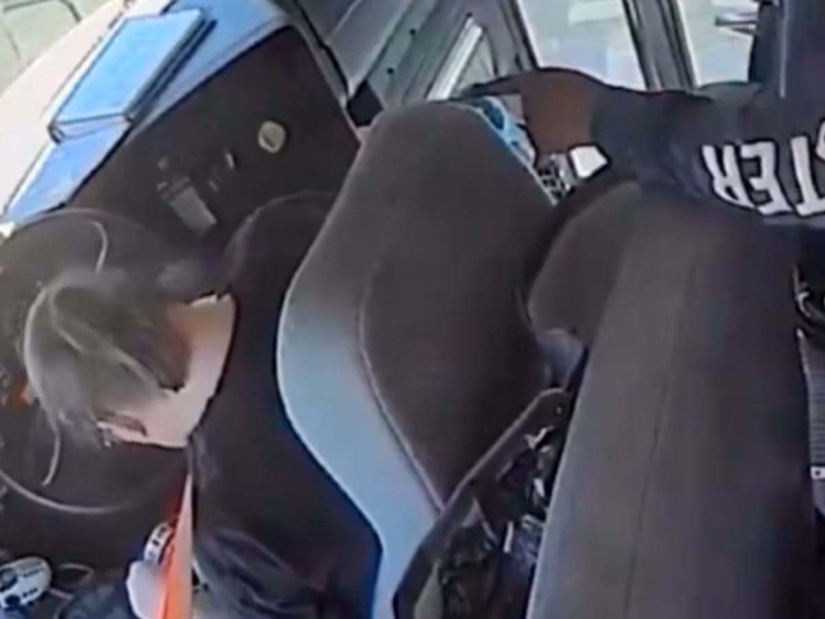 Estudiantes evitan accidente tras desmayo de conductora en Mississippi