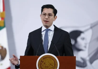 Senado de México ratifica a Roberto Velasco como canciller con amplia mayoría