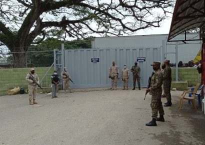 Refuerzan seguridad en la frontera de Elías Piña con envío de militares tras disturbios en Haití