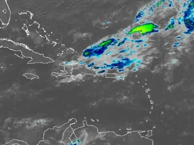 Indomet mantiene alertas por intensa vaguada que provoca fuertes lluvias en gran parte del país