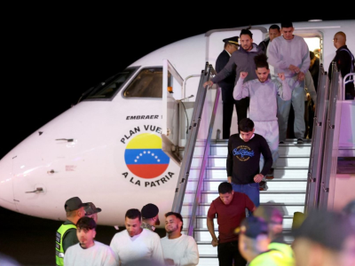 Siete venezolanos repatriados en vuelo especial desde EE. UU.