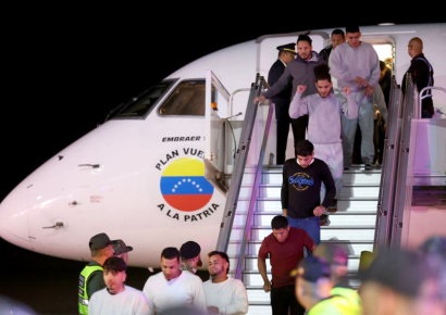 Siete venezolanos repatriados en vuelo especial desde EE. UU.