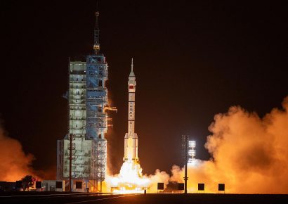 Shenzhou-23 se acopla con éxito a la estación Tiangong