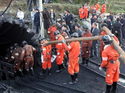Tragedia minera en China deja al menos 90 fallecidos mientras avanzan labores de rescate