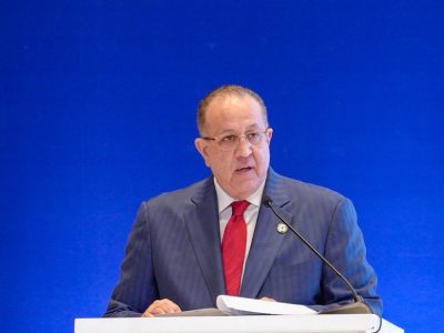 Ministro Magín Díaz: Gobierno aplica medidas prudentes para enfrentar crisis internacional y proteger a sectores vulnerables