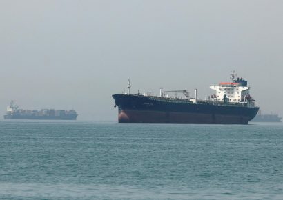Posible acuerdo entre Estados Unidos e Irán incluiría apertura del estrecho de Ormuz y una tregua de 60 días