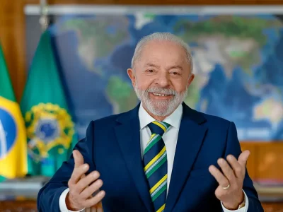 Lula lanza crédito de 30.000 millones para taxistas y conductores